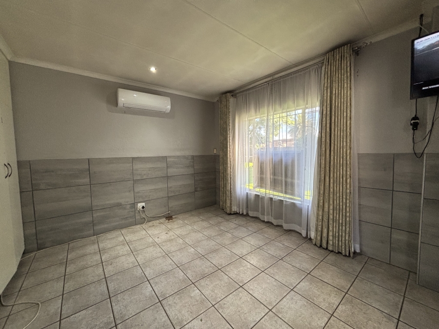 3 Bedroom Property for Sale in Ravenswood Gauteng