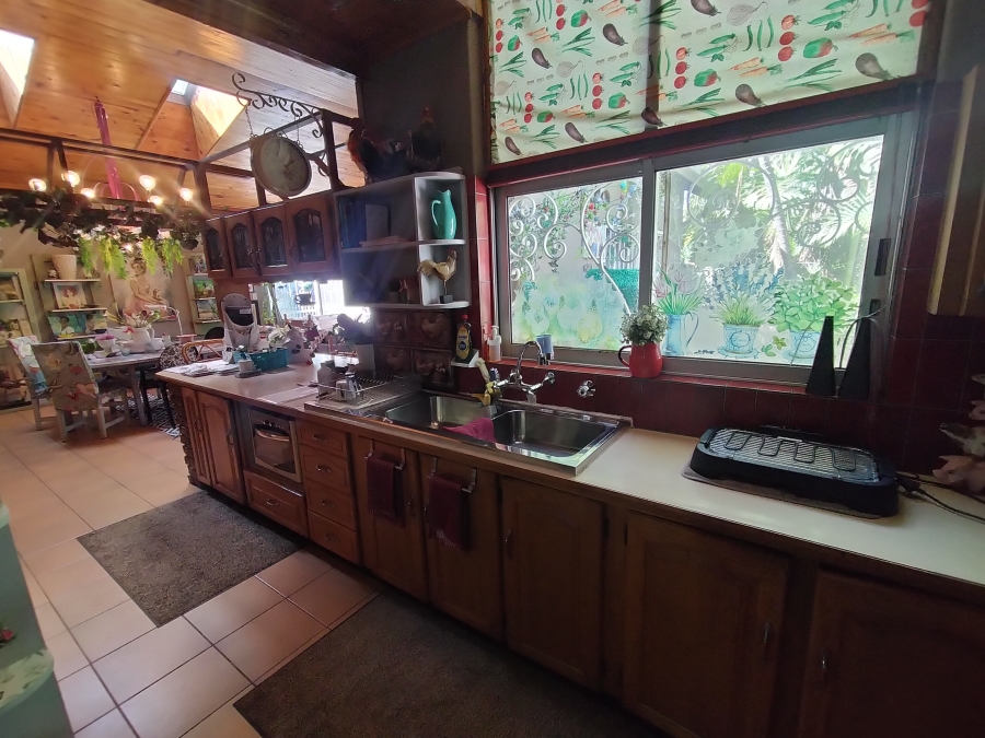 5 Bedroom Property for Sale in Pretoria North Gauteng
