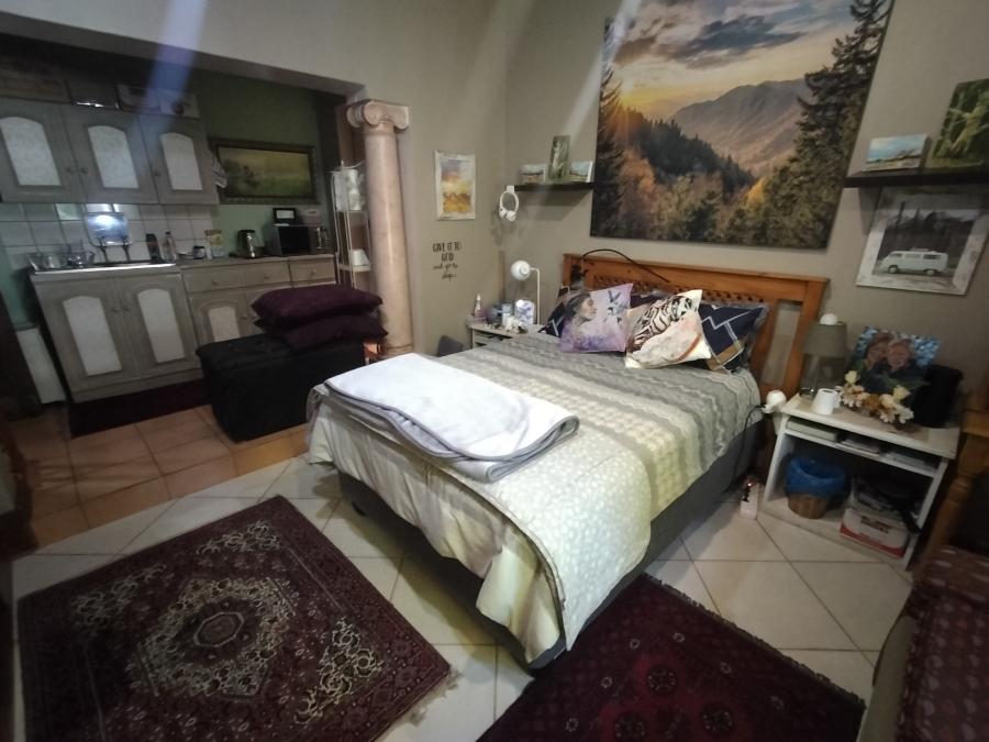 5 Bedroom Property for Sale in Pretoria North Gauteng
