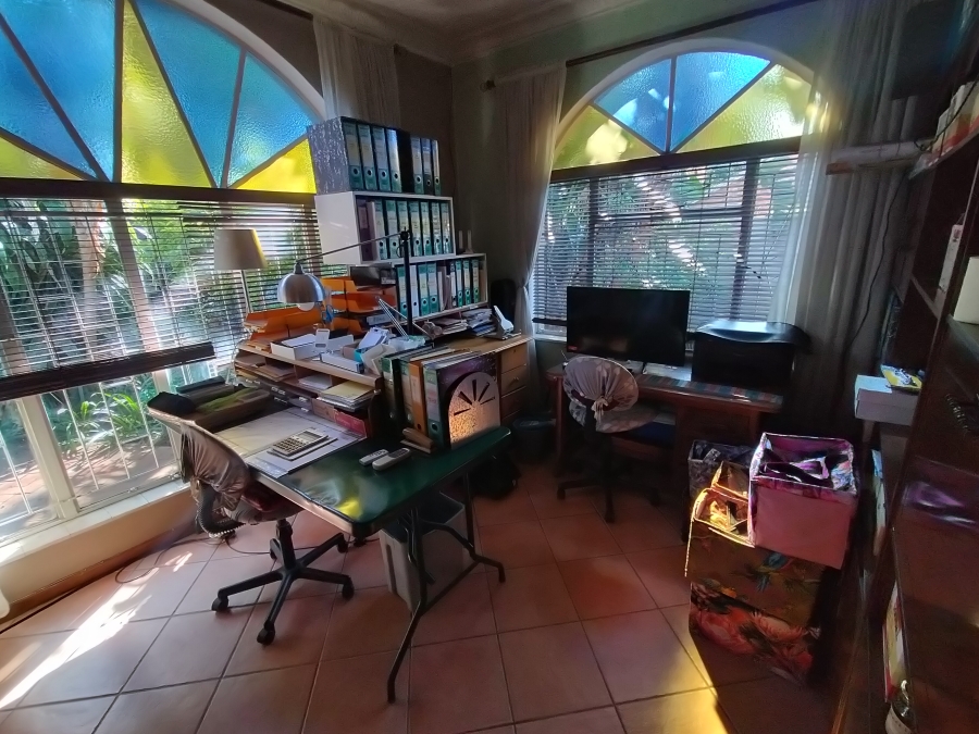 5 Bedroom Property for Sale in Pretoria North Gauteng