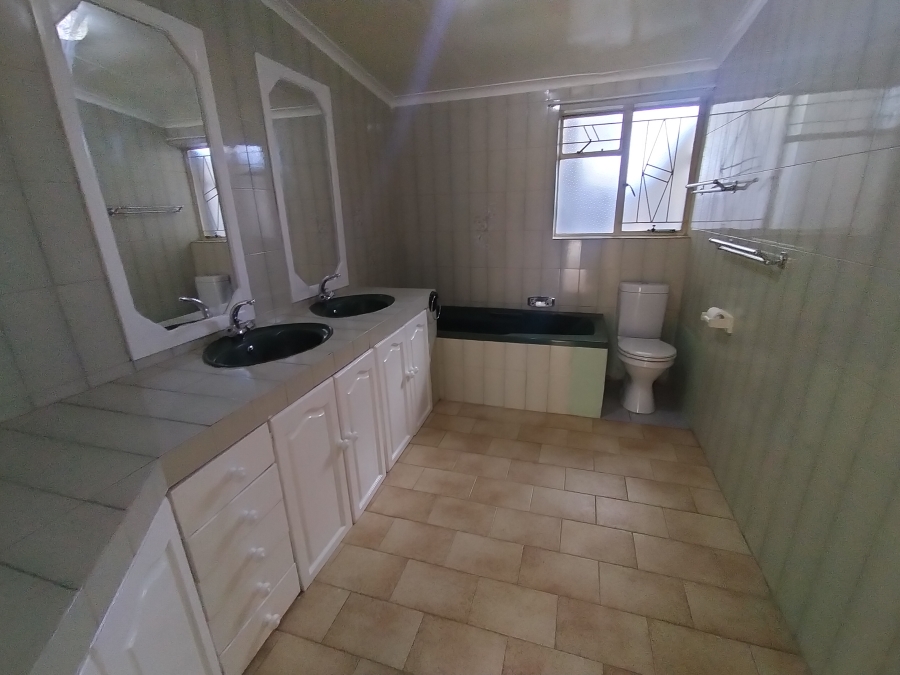5 Bedroom Property for Sale in Pretoria North Gauteng