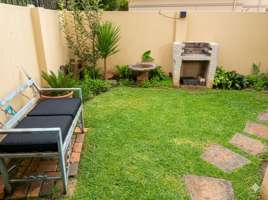 3 Bedroom Property for Sale in Rooihuiskraal North Gauteng