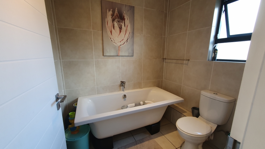 2 Bedroom Property for Sale in Oakdene Gauteng