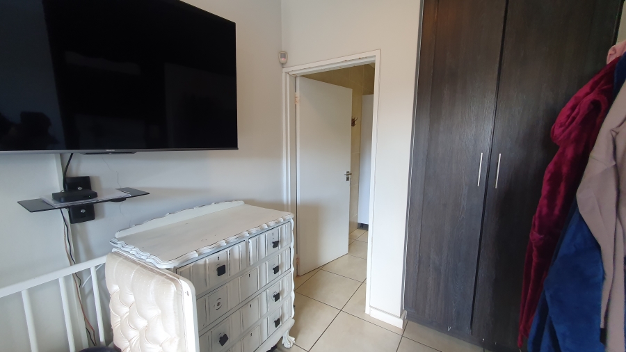2 Bedroom Property for Sale in Oakdene Gauteng