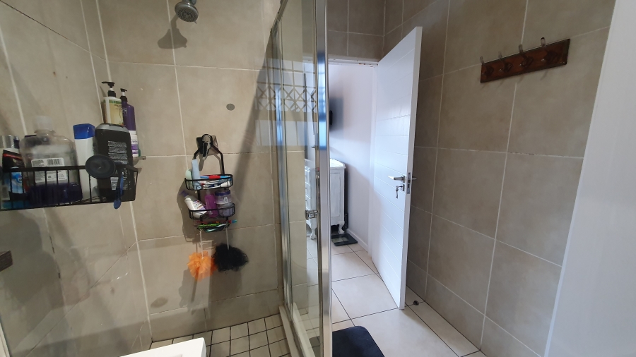 2 Bedroom Property for Sale in Oakdene Gauteng