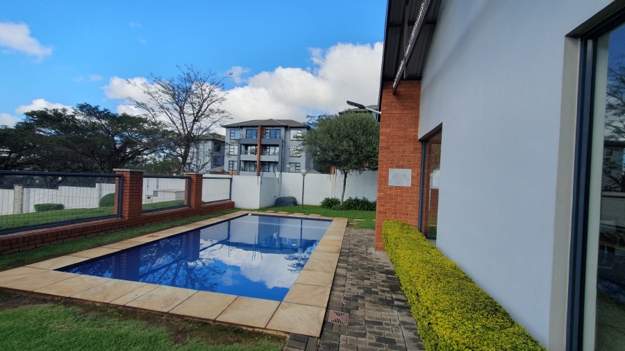 2 Bedroom Property for Sale in Oakdene Gauteng