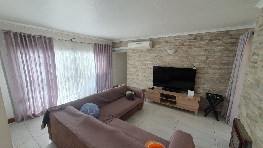 3 Bedroom Property for Sale in Glenvista Gauteng