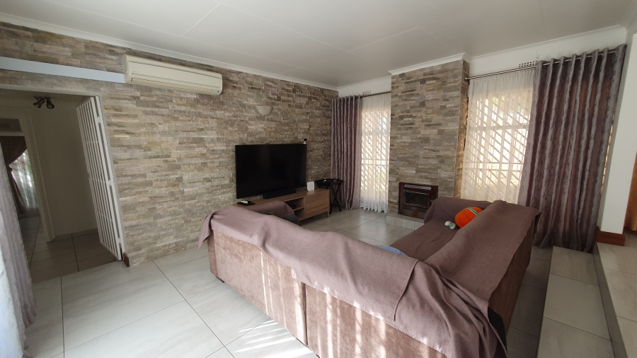 3 Bedroom Property for Sale in Glenvista Gauteng