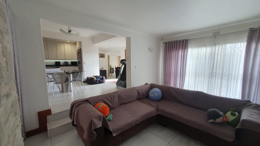 3 Bedroom Property for Sale in Glenvista Gauteng