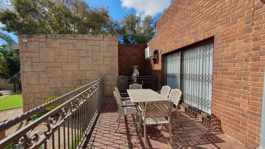 3 Bedroom Property for Sale in Glenvista Gauteng