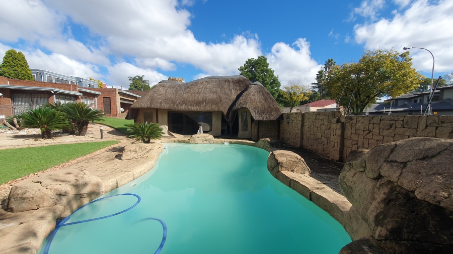 3 Bedroom Property for Sale in Glenvista Gauteng