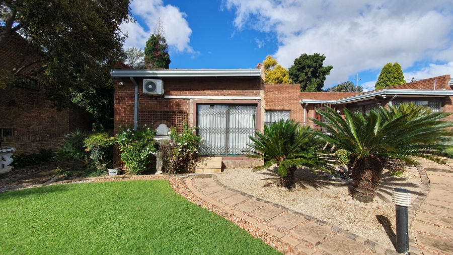3 Bedroom Property for Sale in Glenvista Gauteng