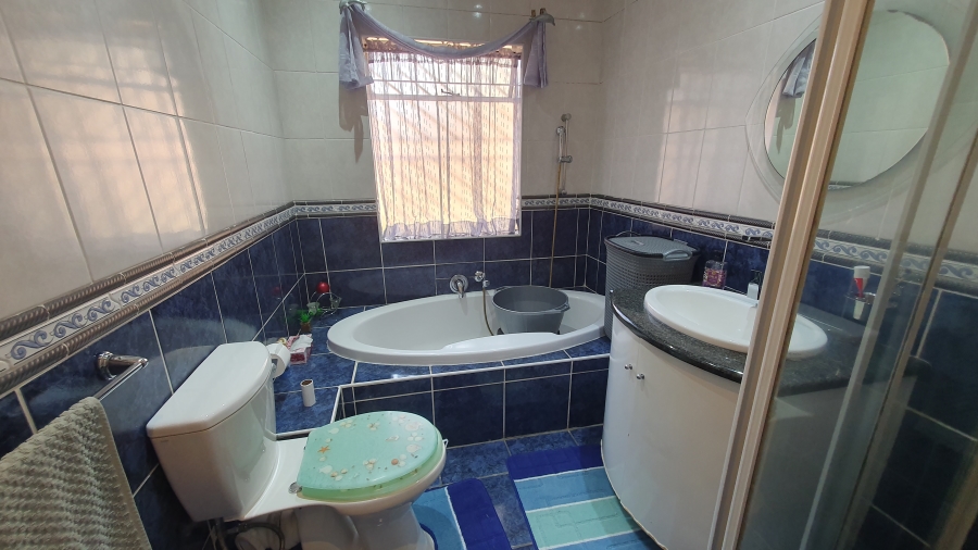 3 Bedroom Property for Sale in Glenvista Gauteng