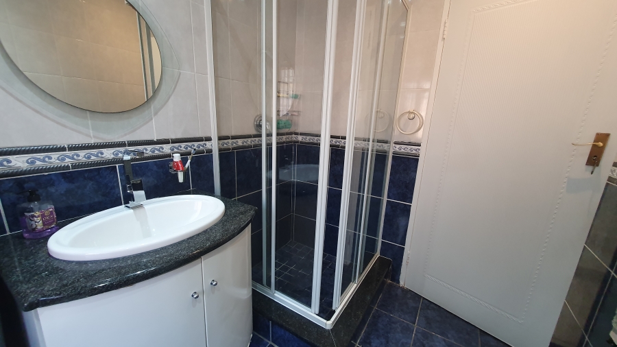 3 Bedroom Property for Sale in Glenvista Gauteng
