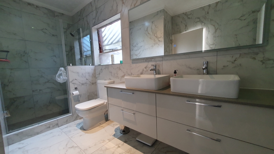3 Bedroom Property for Sale in Glenvista Gauteng