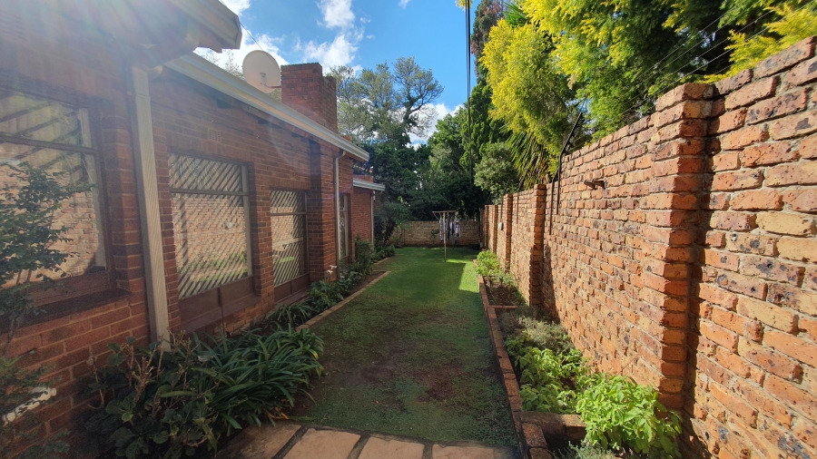 3 Bedroom Property for Sale in Glenvista Gauteng