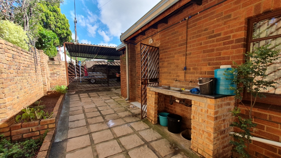 3 Bedroom Property for Sale in Glenvista Gauteng
