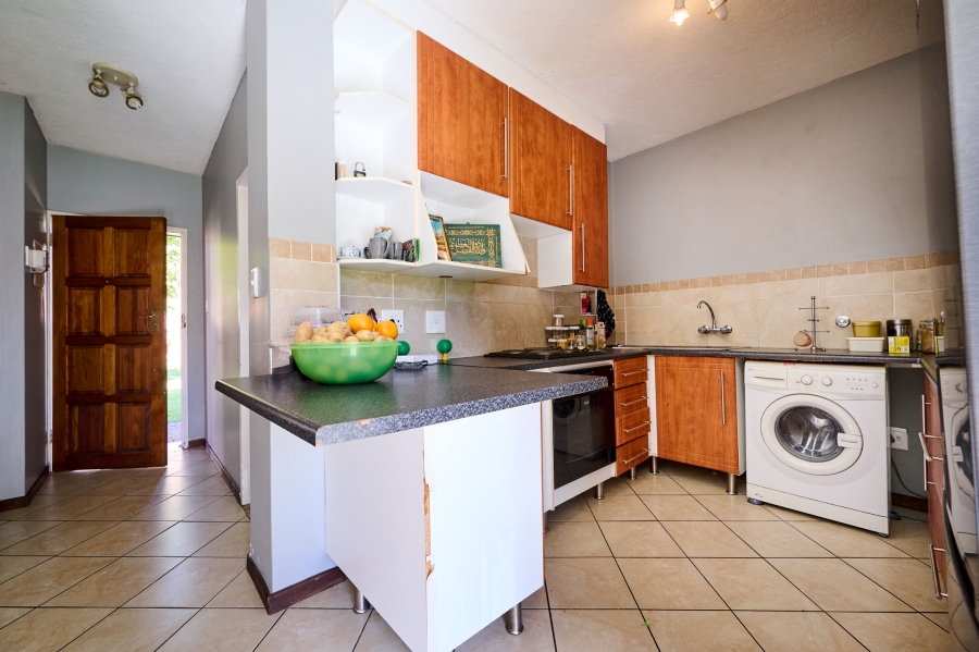 2 Bedroom Property for Sale in Erand Gardens Gauteng