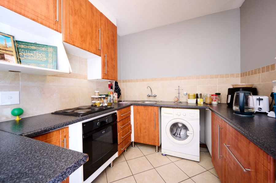 2 Bedroom Property for Sale in Erand Gardens Gauteng