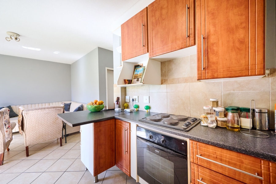 2 Bedroom Property for Sale in Erand Gardens Gauteng