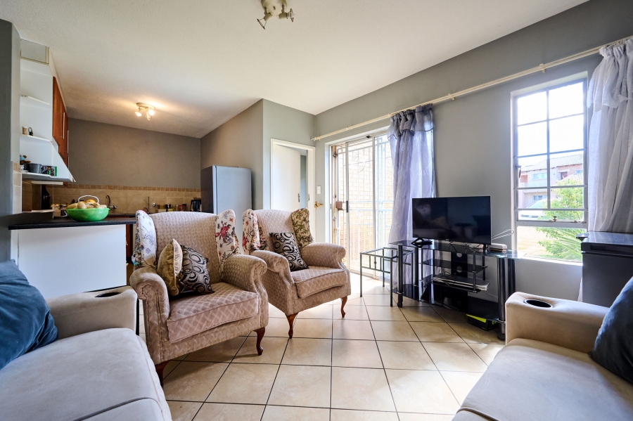 2 Bedroom Property for Sale in Erand Gardens Gauteng