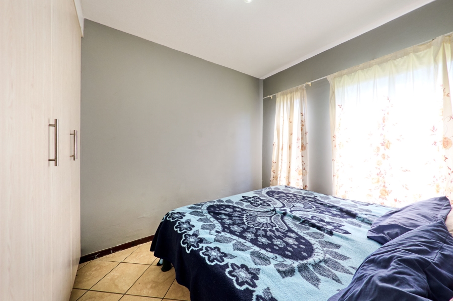 2 Bedroom Property for Sale in Erand Gardens Gauteng