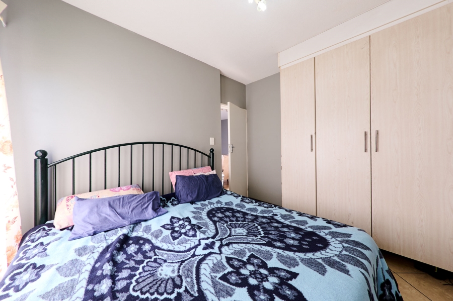 2 Bedroom Property for Sale in Erand Gardens Gauteng