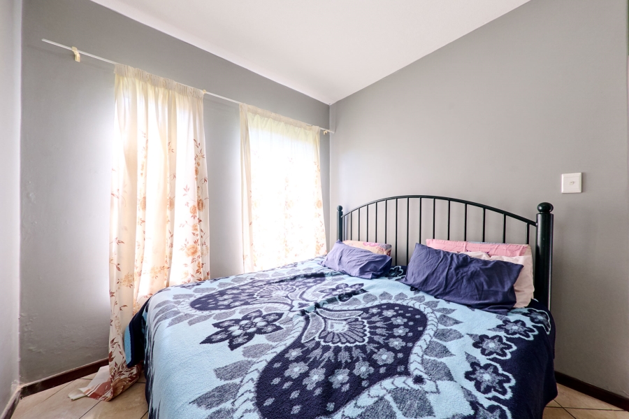 2 Bedroom Property for Sale in Erand Gardens Gauteng