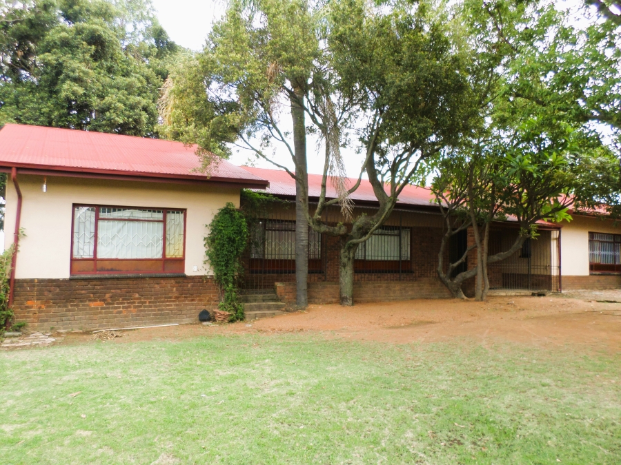 To Let 3 Bedroom Property for Rent in Rooiwal A H Gauteng