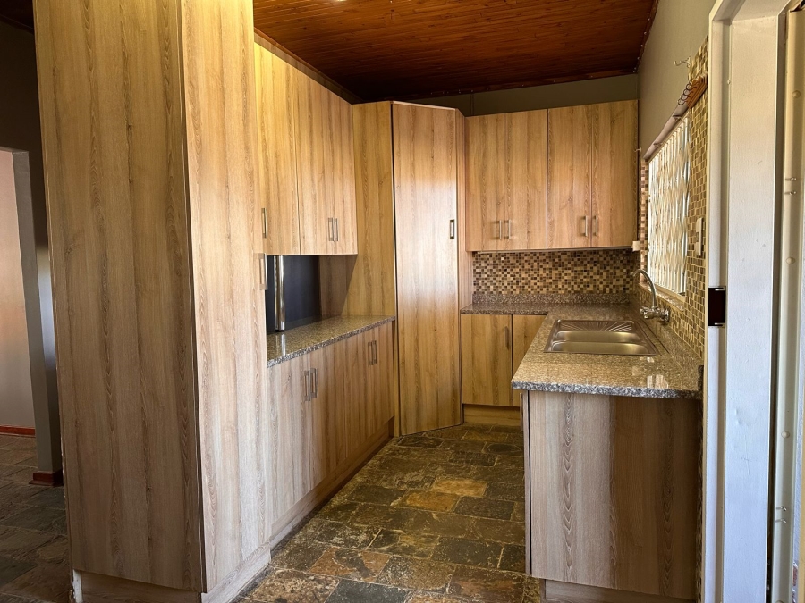To Let 3 Bedroom Property for Rent in Rooiwal A H Gauteng