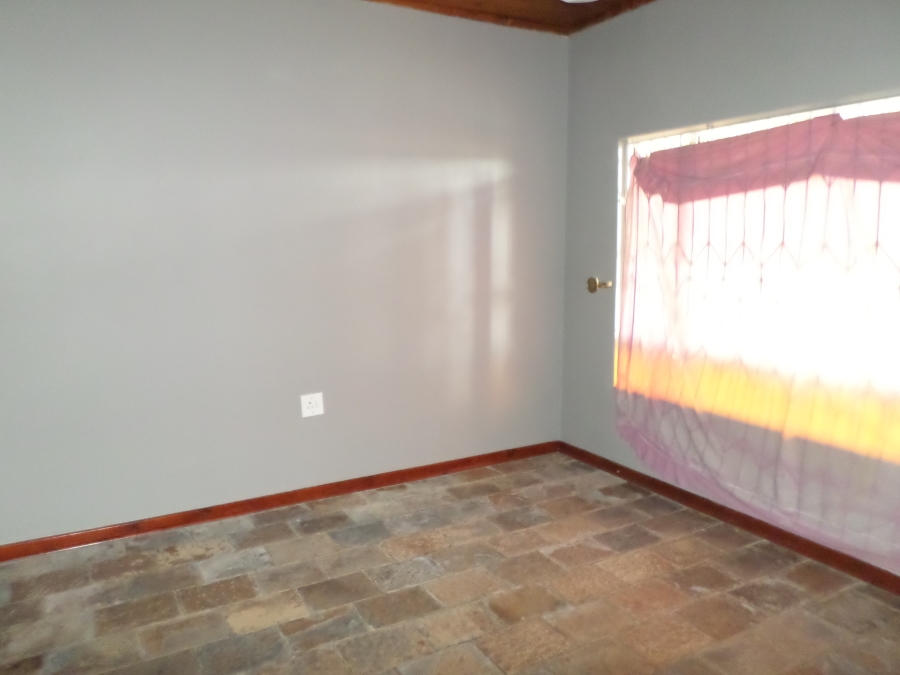 To Let 3 Bedroom Property for Rent in Rooiwal A H Gauteng