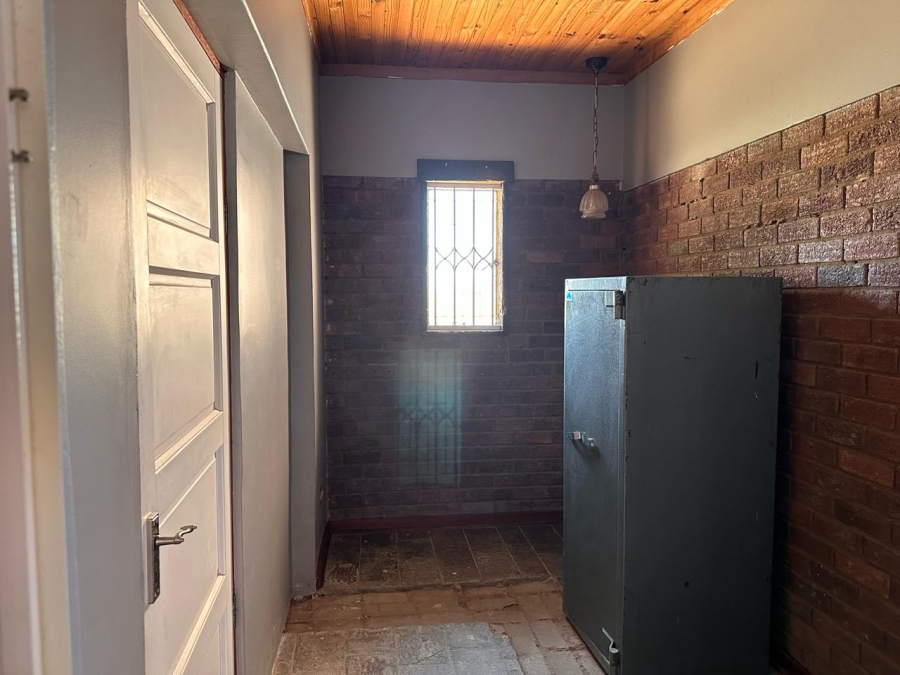 To Let 3 Bedroom Property for Rent in Rooiwal A H Gauteng