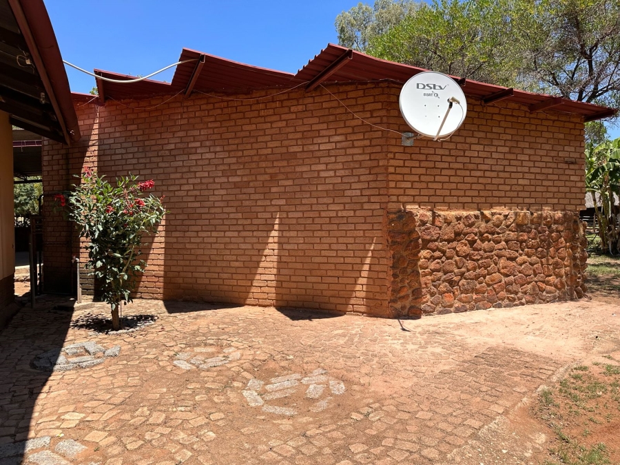 To Let 3 Bedroom Property for Rent in Rooiwal A H Gauteng