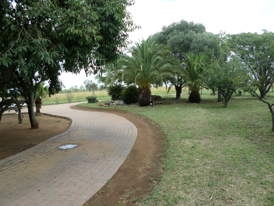 To Let 3 Bedroom Property for Rent in Rooiwal A H Gauteng