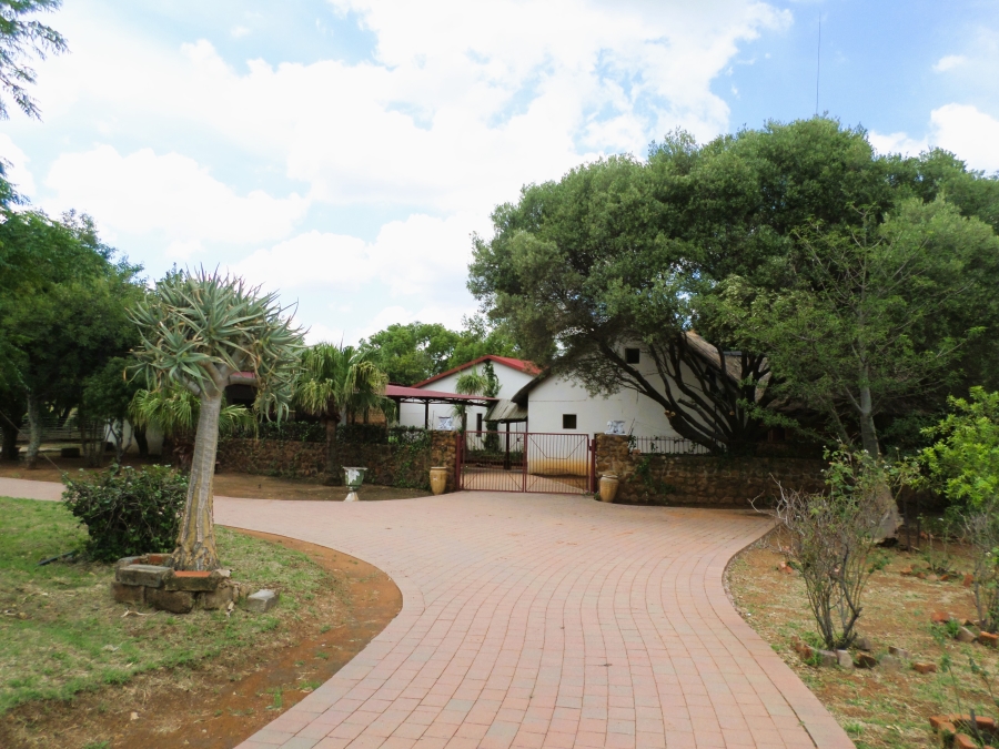 To Let 3 Bedroom Property for Rent in Rooiwal A H Gauteng