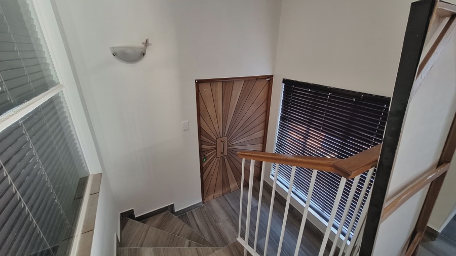 6 Bedroom Property for Sale in Villieria Gauteng