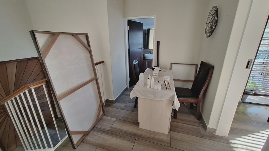 6 Bedroom Property for Sale in Villieria Gauteng