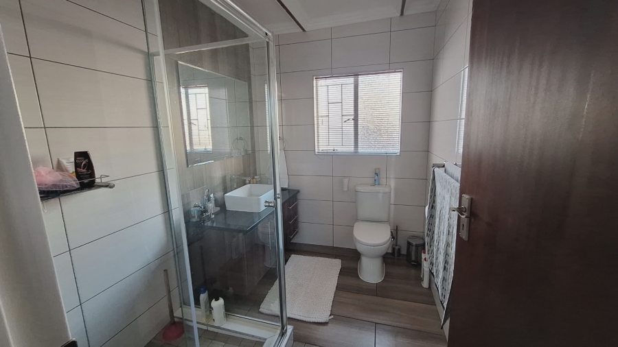 6 Bedroom Property for Sale in Villieria Gauteng