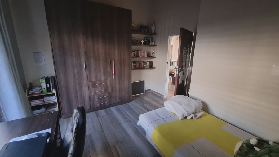 6 Bedroom Property for Sale in Villieria Gauteng