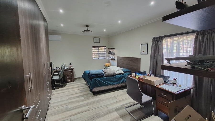 6 Bedroom Property for Sale in Villieria Gauteng