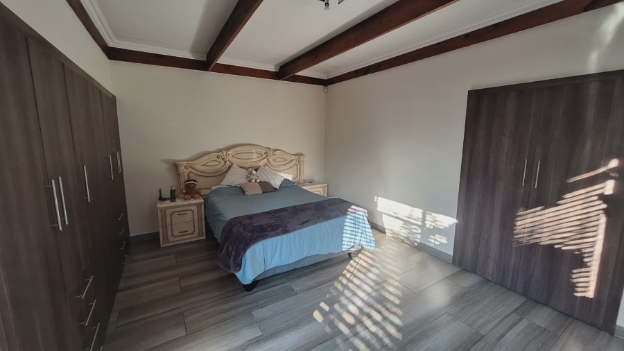 6 Bedroom Property for Sale in Villieria Gauteng