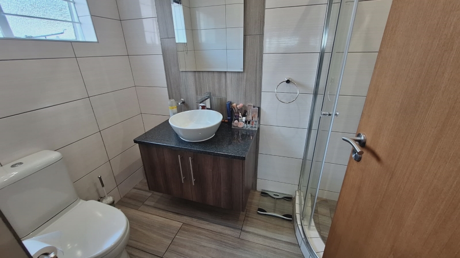 6 Bedroom Property for Sale in Villieria Gauteng