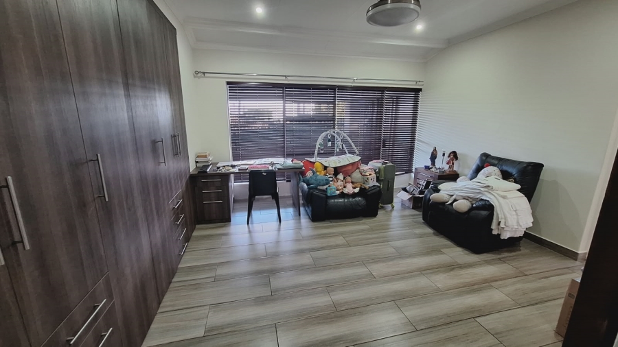 6 Bedroom Property for Sale in Villieria Gauteng