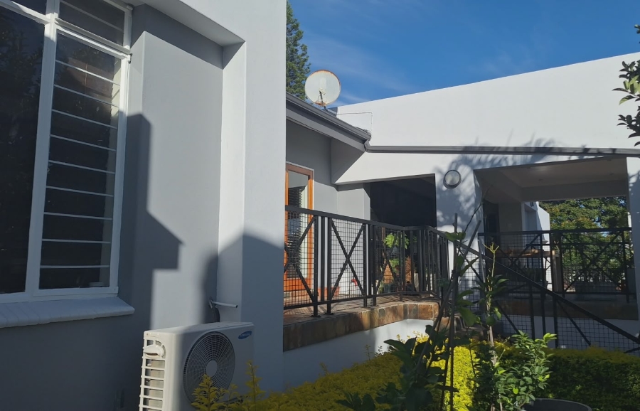 6 Bedroom Property for Sale in Villieria Gauteng