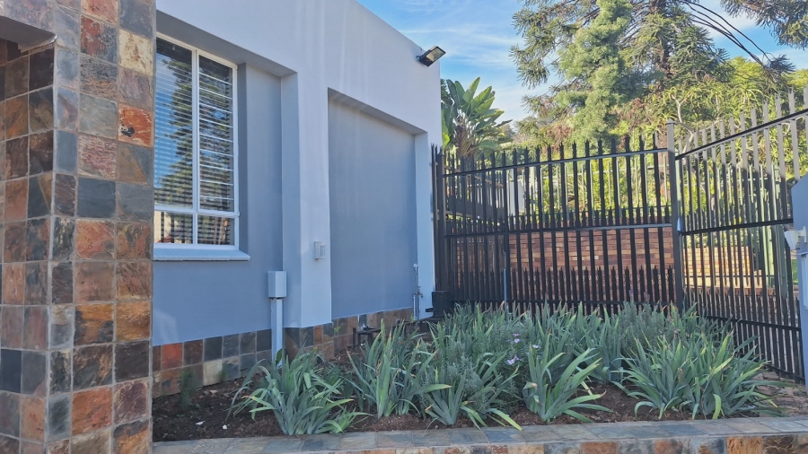 6 Bedroom Property for Sale in Villieria Gauteng