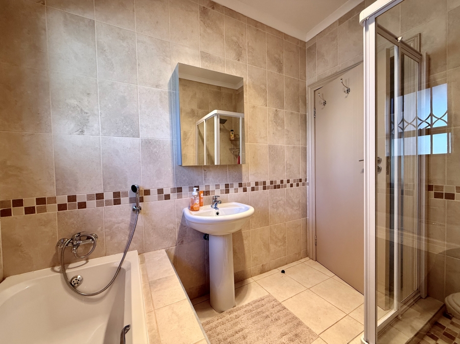 3 Bedroom Property for Sale in The Meadows Gauteng