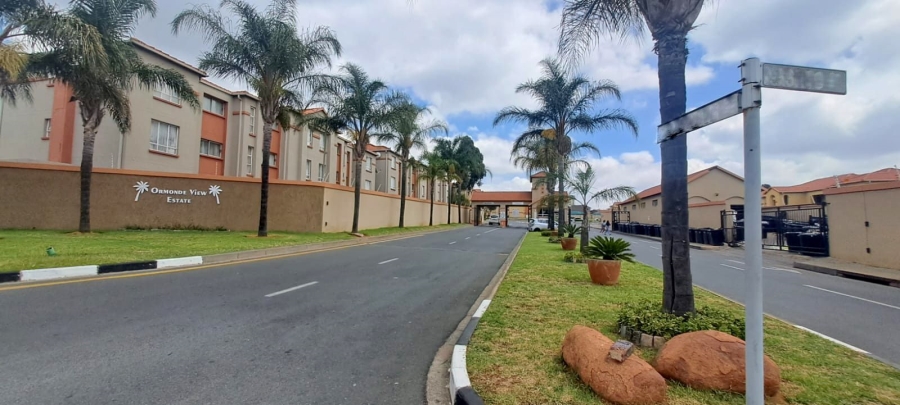 1 Bedroom Property for Sale in Ormonde View Gauteng