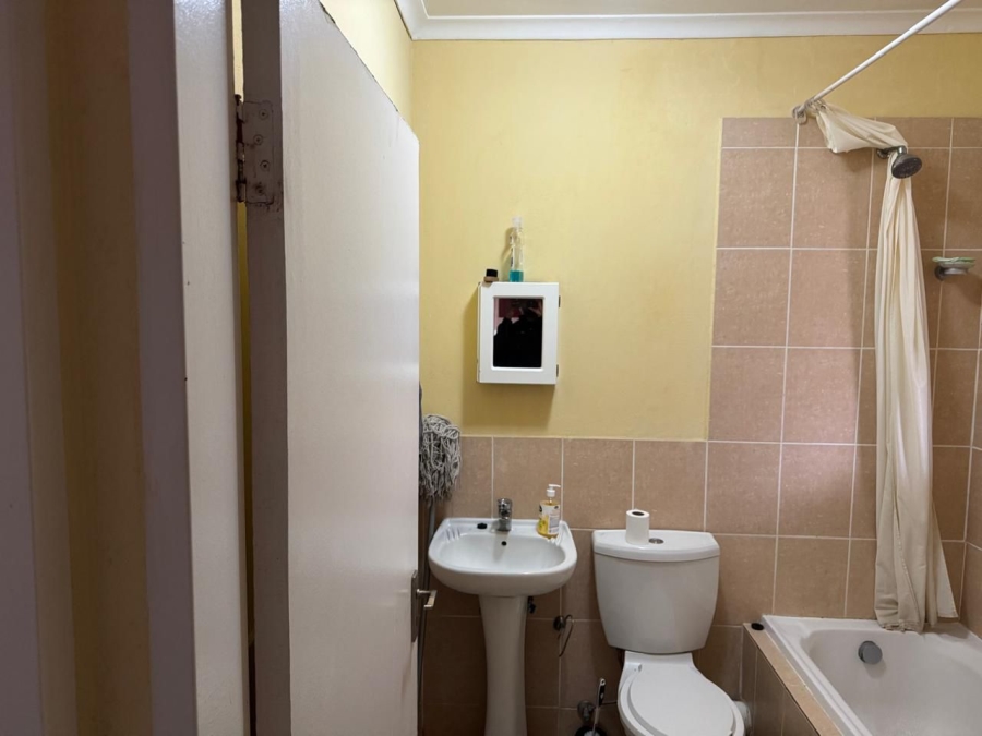 1 Bedroom Property for Sale in Ormonde View Gauteng