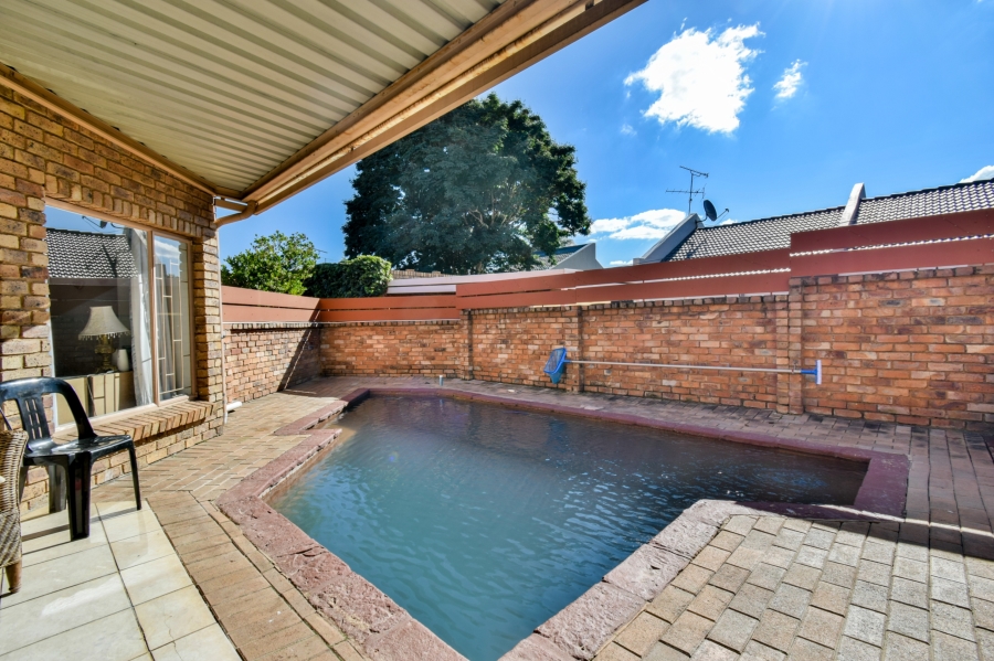 4 Bedroom Property for Sale in Moreleta Park Gauteng