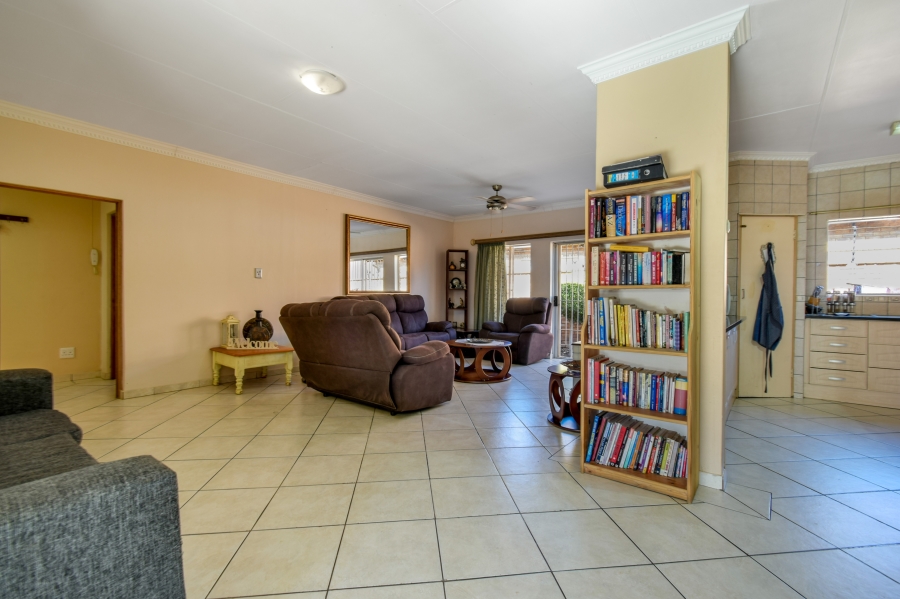 4 Bedroom Property for Sale in Moreleta Park Gauteng